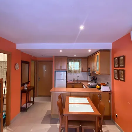 Vilafortuny A Pie De Playa Con Piscina كامبريلس