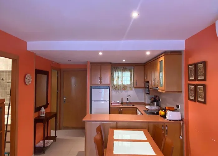Vilafortuny A Pie De Playa Con Piscina كامبريلس