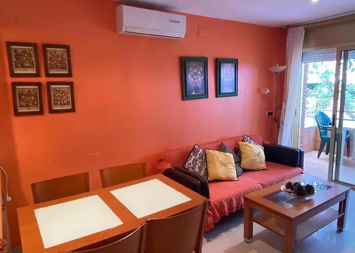 Vilafortuny A Pie De Playa Con Piscina * كامبريلس