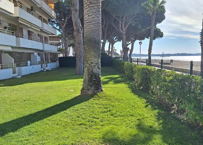 Vilafortuny A Pie De Playa Con Piscina